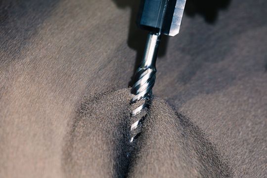 Der Prozess Stream Finish mit einer Anca-EPX-SF ermöglicht wiederholbare, rezeptbasierte Prozesse mit dokumentierter Rückverfolgbarkeit – für bessere Beschichtungsergebnisse und höhere Standzeiten. Das, und viel mehr, wird auf der Grindinghub 2026 zu sehen sein ...(Bild:  Anca)