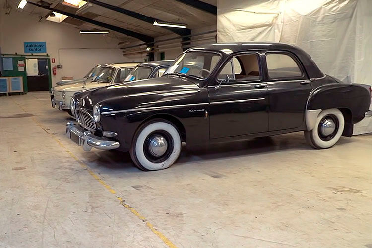 Darunter sind durchaus automobile Schätzchen wie der Renault Frégate von 1958. (Campen Auktioner)