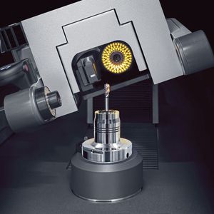 Zoller-Mess- und Prüfmaschine «threadCheck» mit schwenkbarem Optikträger.
