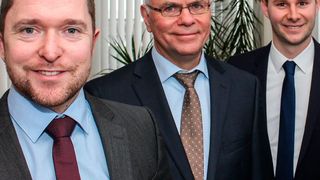 Ein Forschungsteam der Uni Paderborn, dem KIT und mehreren Unternehmen versucht die Additiven Fertigung mit anderen Techniken zu kombinieren. (Universität Paderborn, Johannes Pauly)