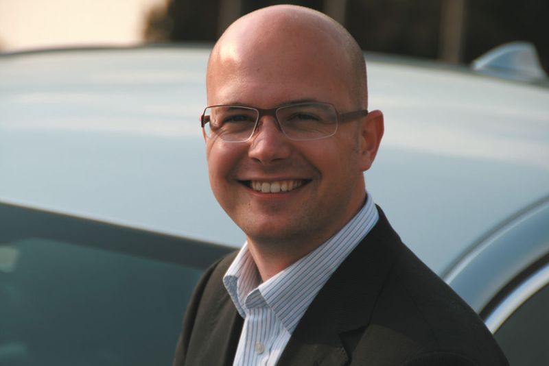 Das Autohaus Podlech präsentiert sich seit 2009 auf Facebook. Geschäftsführer Thorsten Podlech freut sich, wenn neue Werkstattkunden auf diese Weise ins Haus kommen. Doch in erster Linie hatte er den direkten Dialog mit seinen Bestandskunden im Blick, als er sich für eine Facebook-Seite entschied. (Archiv: Vogel Business Media)