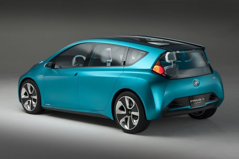 Die Heckpartie der Konzeptstudie Prius c wirkt sehr futuristisch und ähnelt der des Honda CR-Z (Archiv: Vogel Business Media)