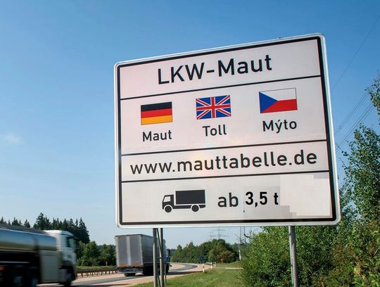 Zum 1. Dezember wird die Lkw-Maut erhöht und wohl auch auf Lkw ab 3,5 t ausgeweitet. Zwar zahlen die Speditionen dann mehr, doch höchstwahrscheinlich geben sie die Mehrkosten an die Verbraucher weiter. Lesen Sie ...(Bild:  Grobfidi)