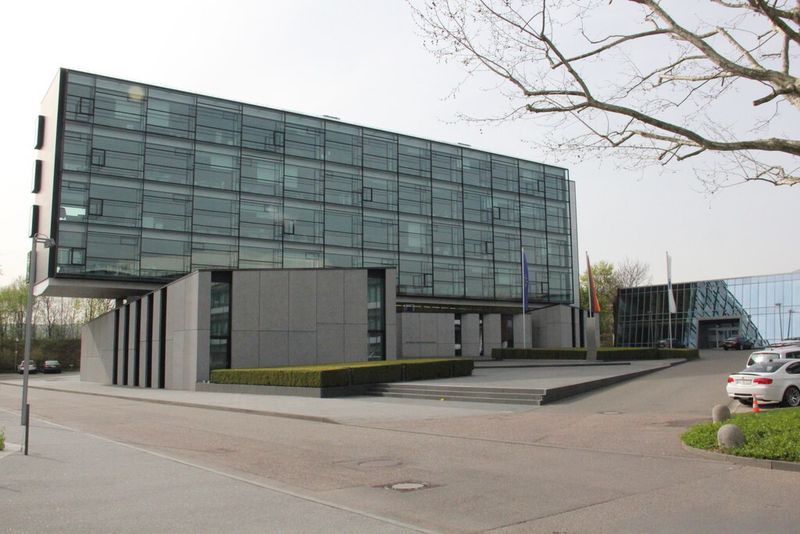 Trumpf in Ditzingen war der Gastgeber zur Vorpressekonferenz im Rahmen der LASYS 2014...Hier das Gebäude 