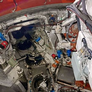 Zwei Dataeagle-Funkstrecken sorgen für die Kommunikation: installiert an den Slaves am drehenden Schneiderad und am zugehörigen Master im stationärem Drehkopf (Bild: im grauen Gehäuse). Von dort gehen die Daten kabelgebunden an die Steuerung. 