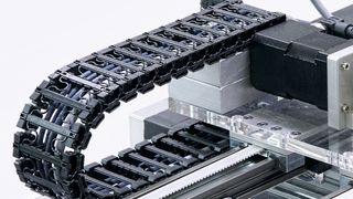 Die Drylin-W-Baureihe umfasst schmierfreie Linearachsen, die mit Trapezgewinde, Steilgewinde oder Zahnriemen angetrieben werden. (Bild: Igus)