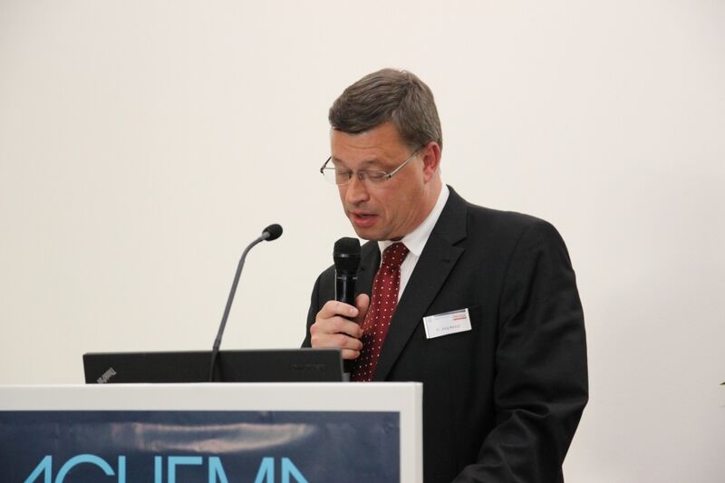 Dr. Jörg Kempf bei der Verleihung seines zweiten und letzten Awards. Der Award der Kategorie „MSR-Technik/Prozessautomatisierung“ ging an... (Bild: Schäffner/PROCESS)