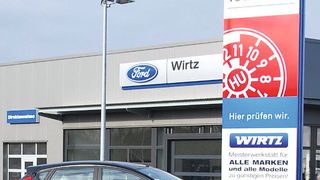 Die gesamte Nutzfläche des Ford-Servicebetriebs von Robert Wirtz in Jüchen beträgt 630 Quadratmeter. Planungsgrundlage war die Werkstatttypologie von Borgers. (Foto: Rubbel)