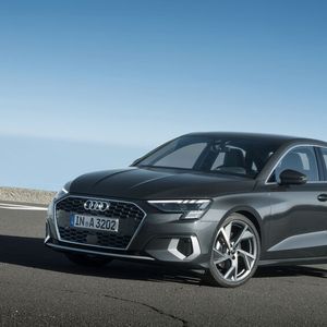(Audi)