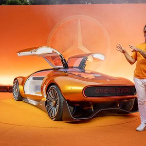 „Unser vollelektrisches Vision Showcar ist die moderne Interpretation des zu seiner Zeit avantgardistischen C 111“, sagte Chef-Designer Gordon Wagner bei der Präsentation der Studie.(Bild:  Mercedes-Benz)