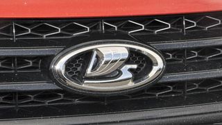 Lada wird wieder russisch. Infolge des Ukraine-Kriegs wird der bisherige Mehrheitseigner Renault enteignet. (Grimm / »kfz-betrieb«)