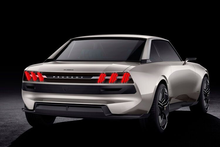 Die klassischen Außenspiegel wurde durch kleine Ausleger mit Kameratechnik ersetzt. (Bild: Peugeot)