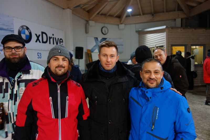 Diese Herren freuen sich schon auf die Bob-Taxi-Fahrt: (v. l.) Niko Merkel (Altron), Ronny Sonntag, Dimi Schewtschenko (beide Acronis) und Ecevit Güneser (Tarox). (Vogel IT-Medien GmbH)