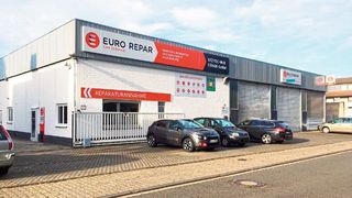Kfz-Technik Cenan in Niederzier ist der 400. Partner von Eurorepar in Deutschland. (Christine Winkler)