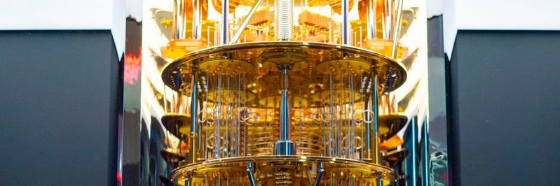 Im Jahr 2021 soll ein solcher "IBM Q System One"-Quantencomputer in einem Rechenzentrum von IBM Deutschland bei Stuttgart seinen Betrieb aufnehmen.(Bild:  IBM)