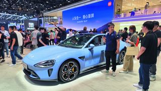 Der Xiaomi SU7 ist eines der Erfolgsmodelle des Jahres 2024. Zum Herbst zieht die Nachfrage nach elektrifizierten Pkw in China deutlich an. (Bild: sp-x/Hommen)