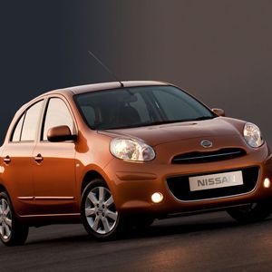 Die Knuffigkeit des Vorgängers ist passé: Der neue Micra wirkt gestreckter und eleganter.