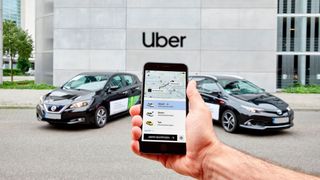 Uber hat ein neues Pilotprojekt gestartet: In Berlin und München kommen Fahrgäste jetzt von U-Bahn-Endhaltestellen in die Außenbezirke. (Uber)