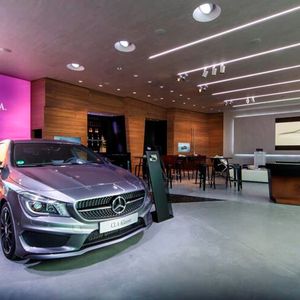 (Mercedes)
