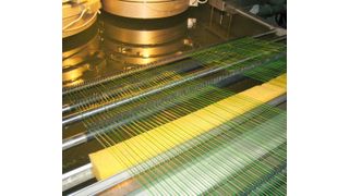 Die Mutter Reifenhäuser Maschinenfabrik verkauft mit Wirkung zum 1. Februar 2017 die  Reimotec-Töchter an das Coburger Unternehmen Dietze+Schell, wie heute bekannt gegeben wurde. Zuletzt berichtet wurde etwa über Reimotec Maschinen- und Anlagenbau, wegen seines Erfolgs bei der Herstellung von Kunstrasen-Fertigungsanlagen (Bild). Man hat sich aber auch durch Aktivitäten in Sachen Monofilament- und Verpackungsbandmaschinen einen Namen gemacht, wie es weiter heißt. (Reimotec)