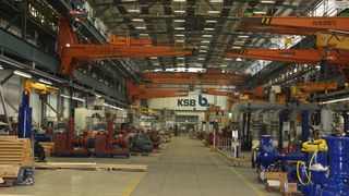 Produktionshalle des Pumpenbauers KSB.  (Bild: Sonnenberg)