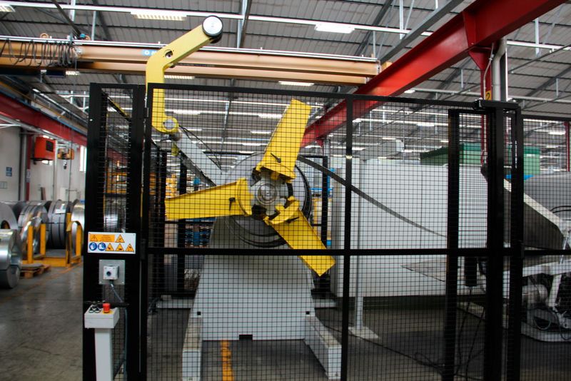 Die Produktion ab dem Coil erspart eine eigene Platinenschneidanlage und Richtmaschine. (Bild: Itasse)