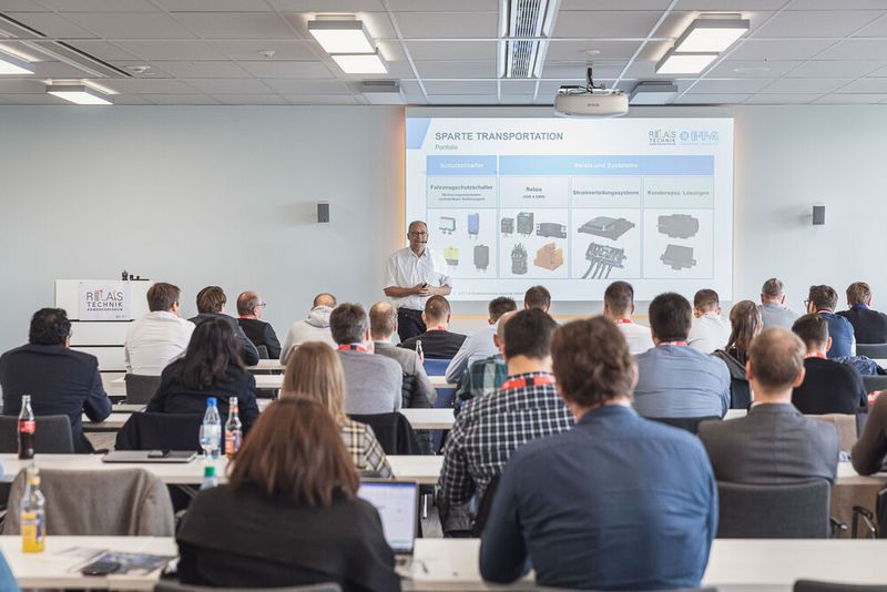 Das war das 5. Anwenderforum Relaistechnik im Oktober 2022 in Würzburg. (Bild: Stefan Bausewein)