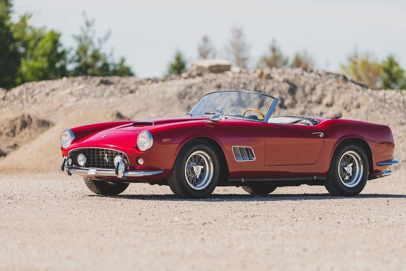 Dieser Ferrari 250 California Spider (1962) mit kurzem Radstand soll in Monterey zwischen 10,5 Millionen und 13 Millionen Dollar einbringen. (Sotheby's)