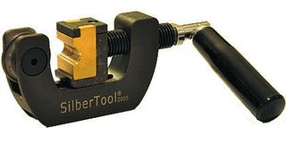 Zum präzisen Gewinderollen per Hand bietet Silbertool jetzt ein geeignetes Werkzeug. Bild: Silbertool (Archiv: Vogel Business Media)