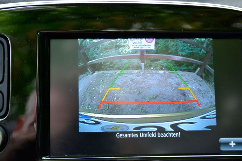… und unter Zuhilfenahme der Rückfahrkamera … (Michel / »kfz-betrieb«)