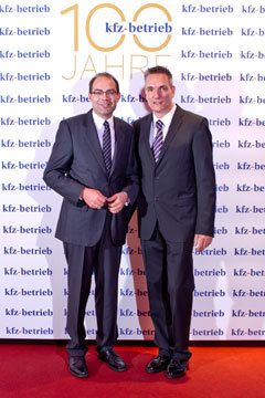 Peter Schäfer (Autohaus Schäfer), Wolfgang Michel (Vogel Business Media) (Archiv: Vogel Business Media)