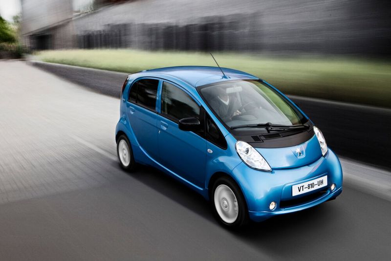 Nachdem Mitsubishi seinen i-MiEV bereits vor zwei Jahren ausgemustert hat, ziehen Citroen und Peugeot nach und schicken C-Zero und Ion in Rente.  (Bild: Peugeot)