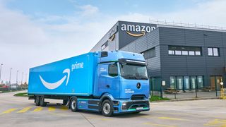 Amazon will rund 14.000 Jobs streichen. In der Logistik sollen allerdings keine Stellen wegfallen. (Bild: Kilian Bishop/Amazon)