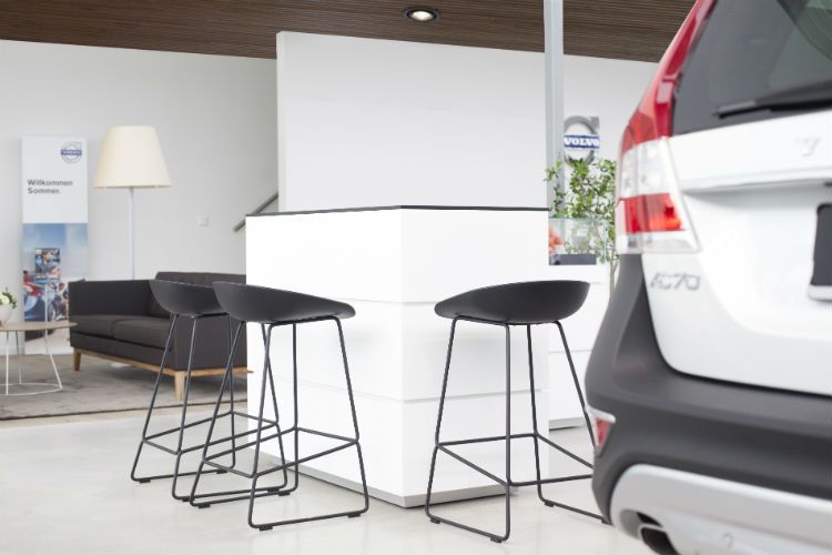 Ebenfalls ein Teil des neuen Retail-Konzepts: die Barista-Ecke. (Foto: Volvo)