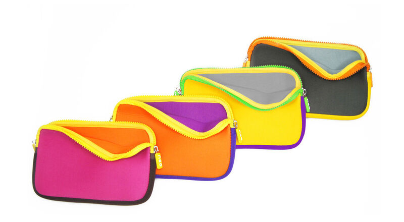 Die Multi-Colour-Neopren-Tasche ist im Lieferumfang enthalten. (Bild: Easypix)