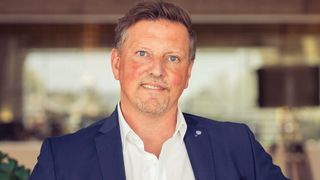 Steigt als Head of Sales E-Commerce bei Hellmann ein: Jan Bierewirtz. (Bild: Hellmann)
