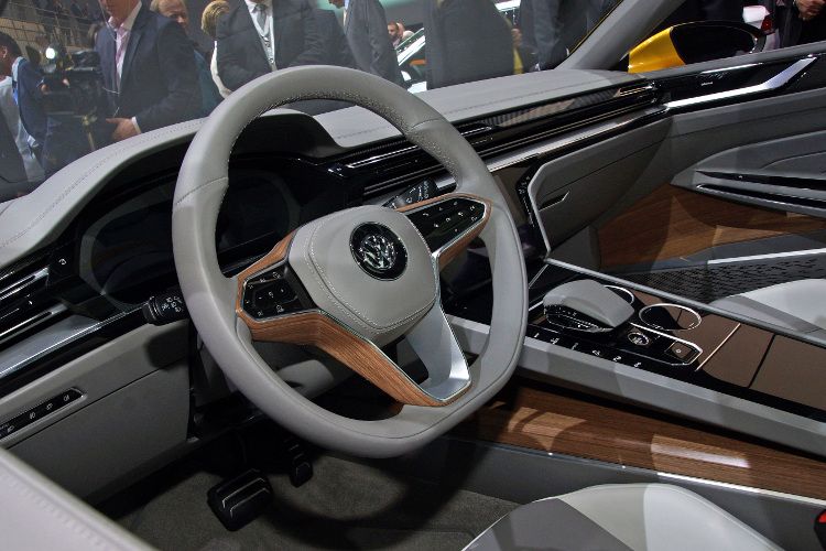 Edles Interieur zeigt die Platzierung des Modells für die Zukunft.  (Foto: ampnet/Aike Coordes)