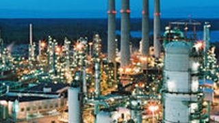 Neste Oil fördert VHVI-Basisöl in Porvoo und in Bahrain.  (Neste Oil)