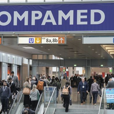 Technologische Bausteine, industrielle Umsetzung und neue Partnerschaften entlang der Medtech-Wertschöpfungskette: das und mehr erwartet die Besucher der Compamed 2026. (Bild: Constanze Tillmann/Messe Düsseldorf)
