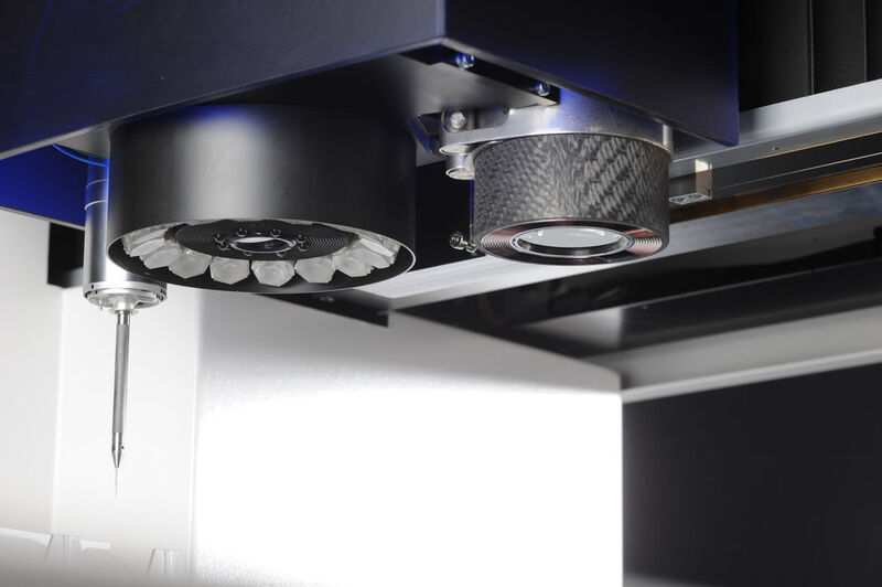 O-Inspect multisensor measuring machines from Zeiss enable optimal measurement of each characteristic-optically or by contact. (Zeiss Industrial Metrology)