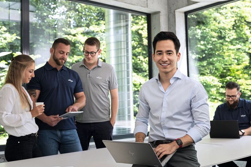 Urma ist mit dem Hauptsitz und einer Produktionsstätte in der Schweiz zuhause. Das bald 60 jährige Familienunternehmen mit rund 130 Mitarbeitern ist mit diversen Niederlassungen, OEM-Partnerschaften und einem breiten Vertriebsnetzwerk global tätig. (Urma)