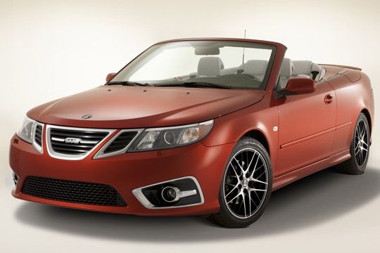 Das 9-3 Cabrio Independence Edition aus dem Jahr 2011 in der Sonderfarbe Amber Orangemetallic ist auf 366 Exemplare limitiert. (Archiv: Vogel Business Media)
