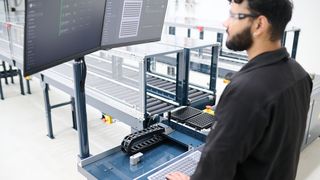 Aims Connect von Anca verbindet Maschinen logisch miteinander und sorgt dabei für transparente und vor allem nachweisbare Produktionsabläufe. Damit gelinge der rasche Einstieg in die digitale Welt des Schleifens. (Bild: Anca)