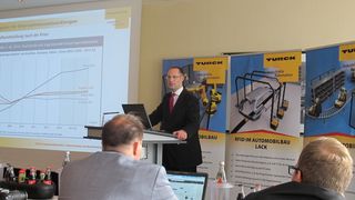 Turck-Geschäftsführer Christian Wolf gibt auf der Pressekonferenz Einblick in die Strategie und Entwicklung des Automatisierungsunternehmens. (Bild: Ernhofer / PROCESS)