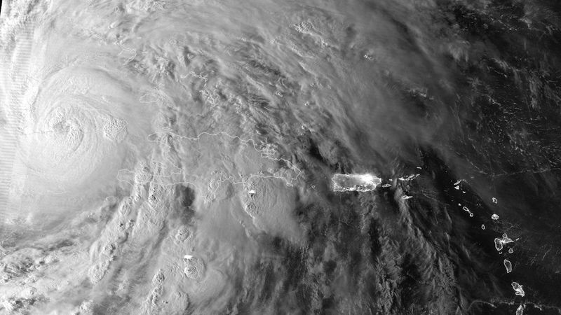 Hochauflösendes Bild von Sandy über Kuba und Jamaika, aufgenommen vom Satelliten Suomi NPP (Foto: NOA/NASA)
