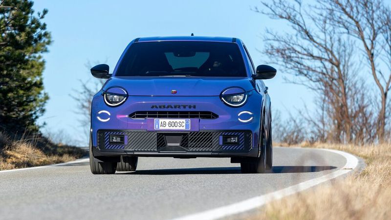 Mit dem 600-E Scorpionissima legt Abarth das stärkste Serienmodell seiner 75jährigen Geschichte auf. (Bild: Abarth)