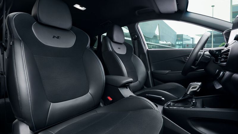 Die Sportsitze sind elektrisch verstellbar und mit einer Sitzbelüftung ausrüstbar. (Bild: Autoren-Union Mobilität/Hyundai)