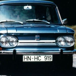 Der NSU Prinz 1000 TT, der NSU TT und der NSU TTS wurden von 1965 bis 1972 in verschiedenen Varianten gebaut. Sie basieren auf dem Massenmodell NSU Prinz 1000. Von ersterem enstanden in zwei Jahren 14.292 Stück mit einem 1,1-Liter-Motor und 55 PS Leistung. Vom TT mit 1,2-Liter-Motor (70 PS) wurden bis zur Produktionseinstellung im Juli 1972 49.327 Einheiten gebaut. Vom schärfsten der kleinen Fliter, vom TTS, stellte NSU lediglich 2.402 Wagen her. Viele davon wurden im Rennsport benutzt und verbaucht.(Bild:  Audi)