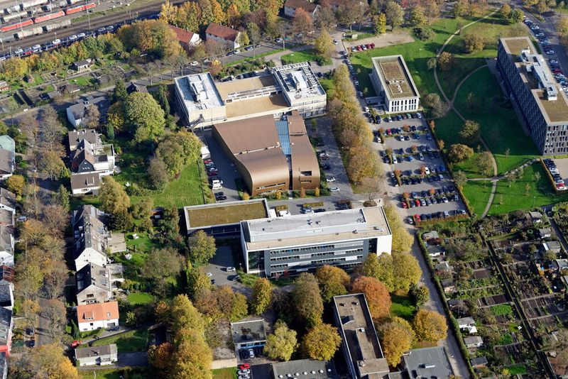 Neben Karlsruhe und Ingolstadt zählt Aachen mit seiner RWTH zu den Tech-Zentren der Zukunft. Laut der Joblift-Studie scheinen gerade technische
Universitäten und Lehrangebote in Entrepreneurship die Ansiedlung von Tech-Unternehmen zu
begünstigen. (RWTH Aachen)