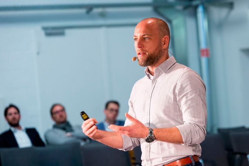 Silvan Rath, Chief Sales Officer von Twinner by API, stellte den Autoscanner Twinner vor. (Bild: Stefan Bausewein)